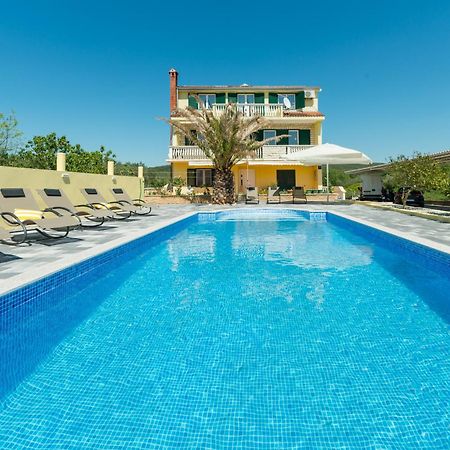 Crowonder Sun&Fun Holiday House With Large Swimming Pool, Playroom And Garden Бибинє Екстер'єр фото