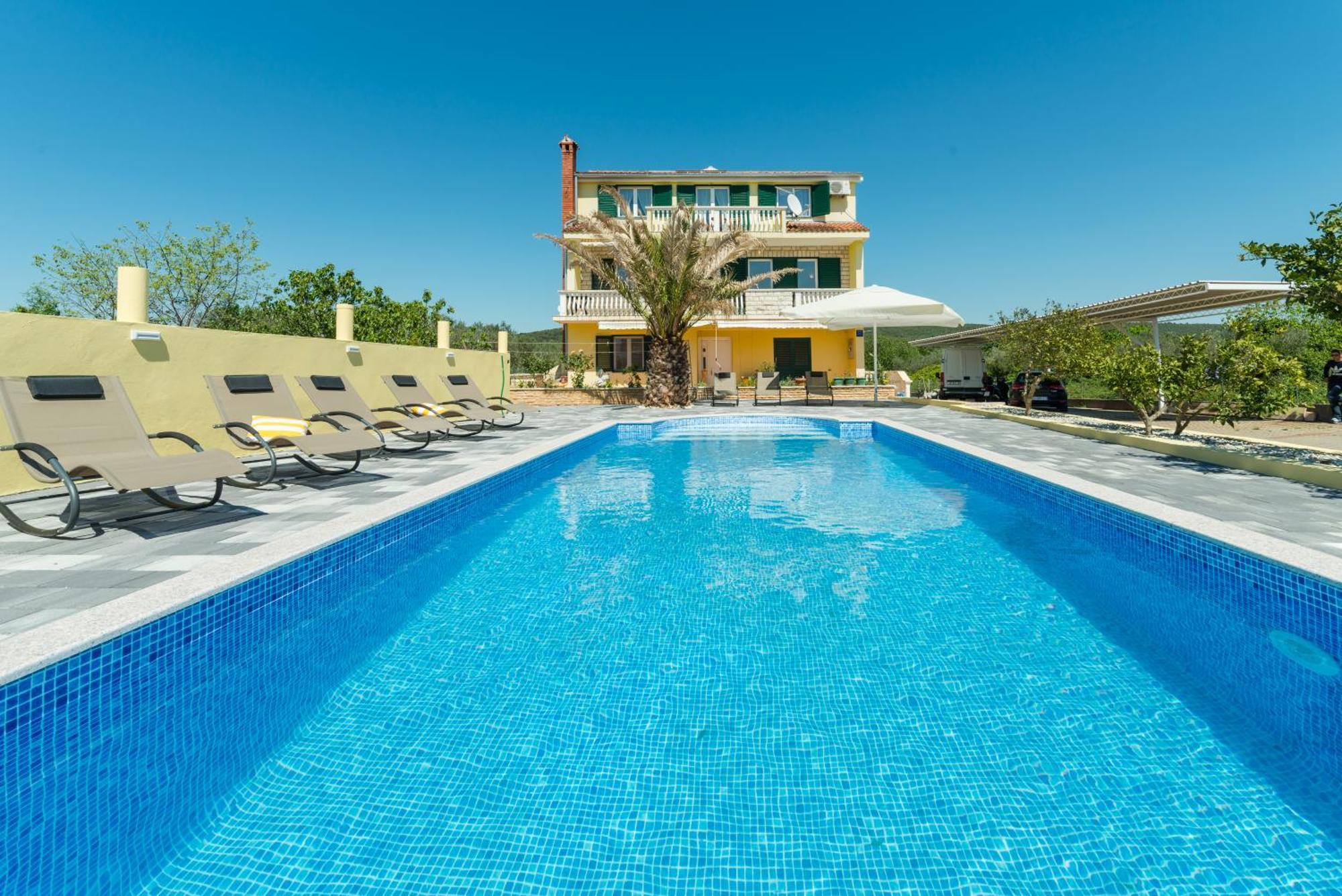 Crowonder Sun&Fun Holiday House With Large Swimming Pool, Playroom And Garden Бибинє Екстер'єр фото