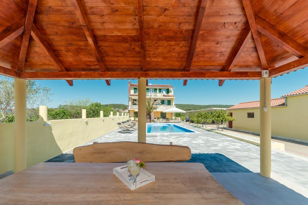 Crowonder Sun&Fun Holiday House With Large Swimming Pool, Playroom And Garden Бибинє Екстер'єр фото