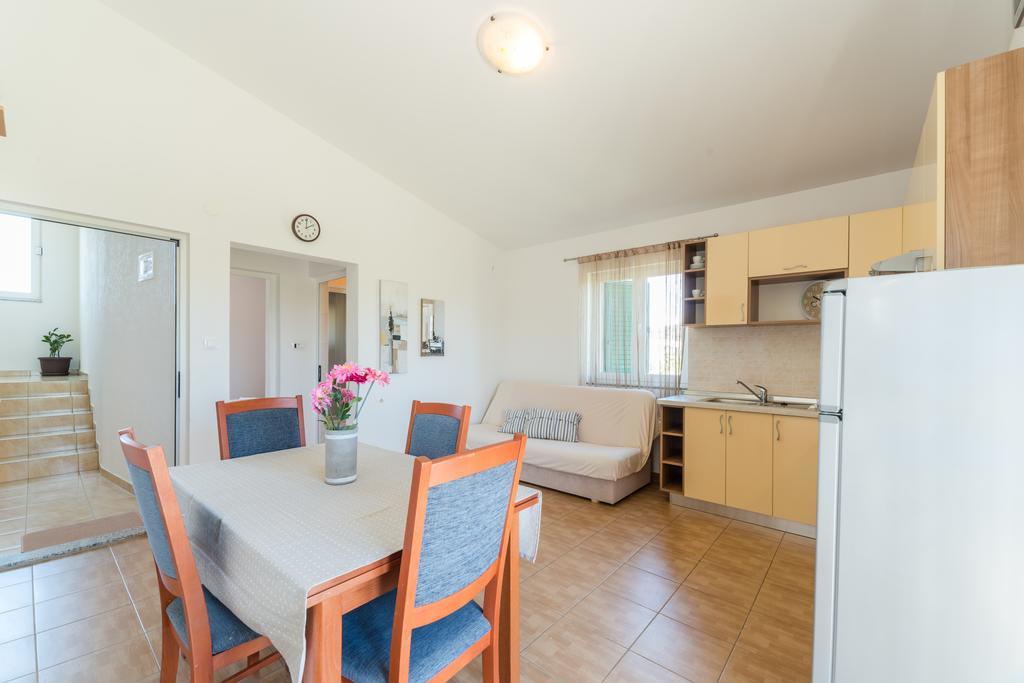 Crowonder Sun&Fun Holiday House With Large Swimming Pool, Playroom And Garden Бибинє Екстер'єр фото