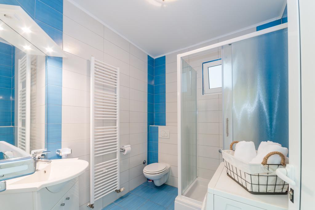 Crowonder Sun&Fun Holiday House With Large Swimming Pool, Playroom And Garden Бибинє Екстер'єр фото