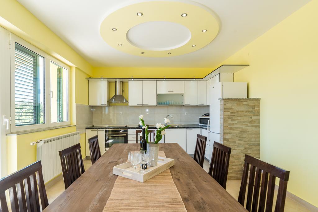 Crowonder Sun&Fun Holiday House With Large Swimming Pool, Playroom And Garden Бибинє Екстер'єр фото